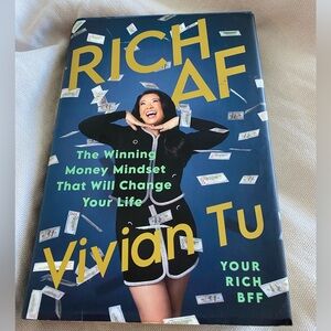 RICH AF Book Vivian Tu